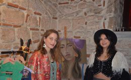 Happy İnspo Fashion tasarımları ve eserleriyle serginin gözdesi oldu