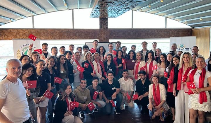 TAMEV’ Derneğinden 19 Mayıs’a Yakışır Bir Buluşma: Gençlikle El Ele, Geleceğe Hep Birlikte