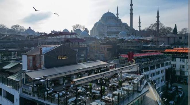 Hızlıca İstanbul’un en iyi on mekanı arasına girdi : BEST LOUNGE THE BOSPHORUS