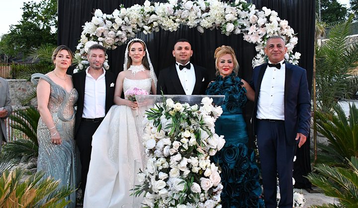 Cemiyet Dünyasının Gözü Bu Düğündeydi: Baran ve Çetinkaya Aileleri Birleşti
