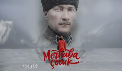 İBB Şehir Tiyatroları’ndan 10 Kasım’a özel olarak hazırlanan oyun “Merhaba Çocuk” seyircisiyle buluştu