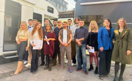 “3 2 1 KAOS” Sete Çıktı: Absürt Komedi Dünyasında Yeni Bir Dönem Başlıyor