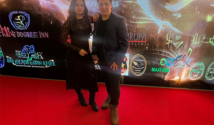 Kameranın Büyülediği Kadın: Medine Pınar Oğurlu’nun Çok Yönlü Yolculuğu