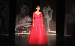 İpek Tenolcay’dan Yeni Tek Kişilik Oyun: Serendipçe