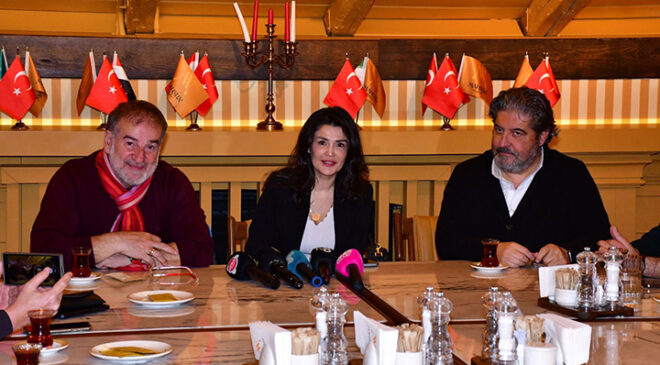 Esra Öztürk’ten özel buluşma