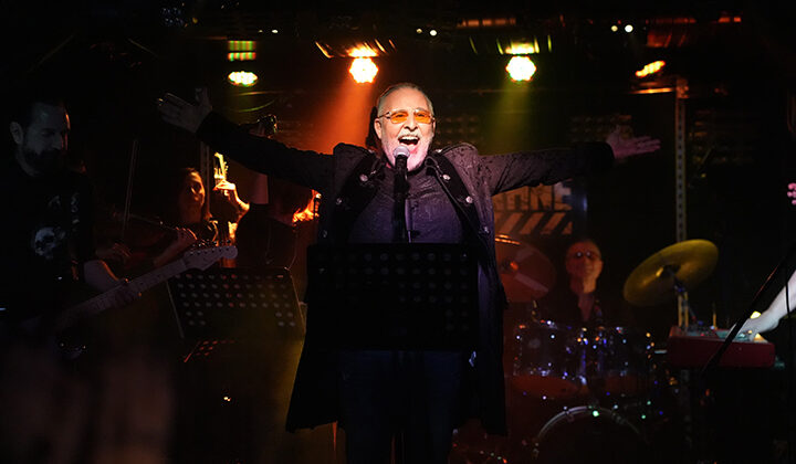 Kemal Başar sahnesi ve şarkılarıyla coşturdu