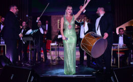 Petek Dinçöz Batum’u Salladı: “14 Şubat’ın En Şık Kadını Benim!”