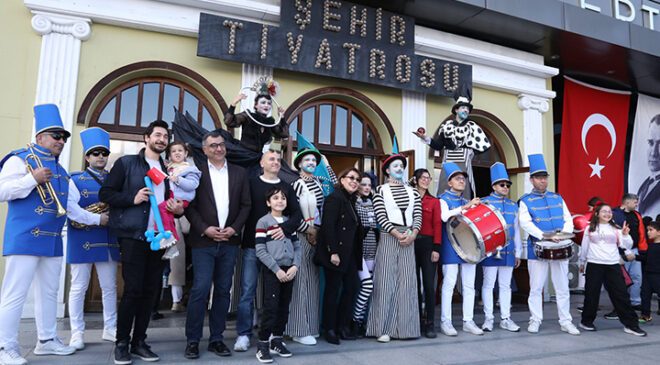 İBB Şehir Tiyatroları’nın sahneleri çocuklar için açıldı