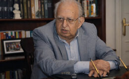 Türk Siyasetinin Acı Kaybı: Hüsamettin Cindoruk 92 Yaşında Vefat Etti