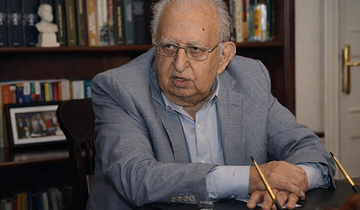 Türk Siyasetinin Acı Kaybı: Hüsamettin Cindoruk 92 Yaşında Vefat Etti